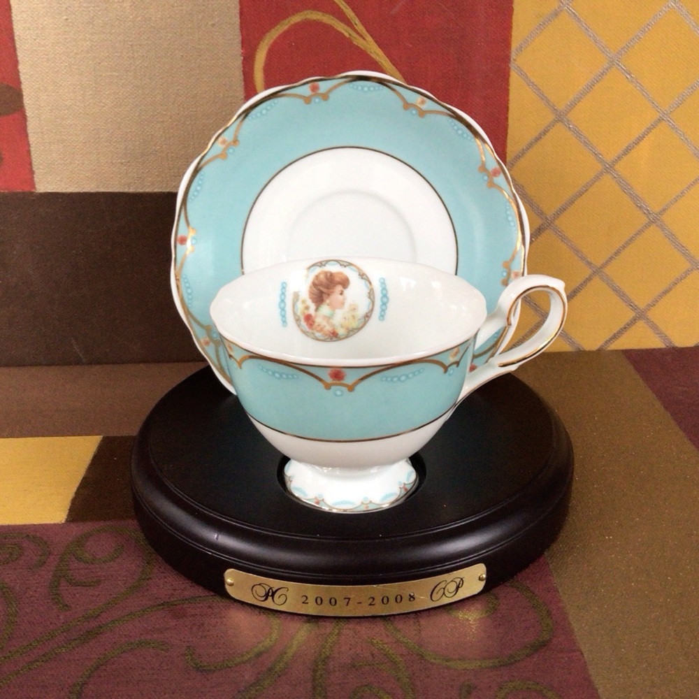 Avon 2007-2008 Honor Society Teacup, Saucer And Stand